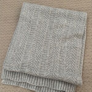 Love and Lore Grey scarf